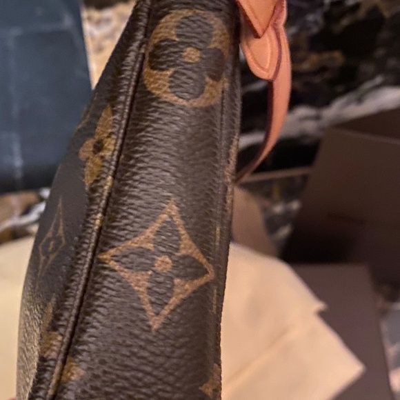 LOUIS VUITTON POCHETTE ACCESSOIRES MONOGRAM - Picture 13 of 16